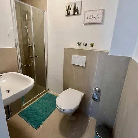 Διαμέρισμα Perfekte 5 Fuer Monteure & Handwerker Mit Wlan Λουντβιγκσχάφεν